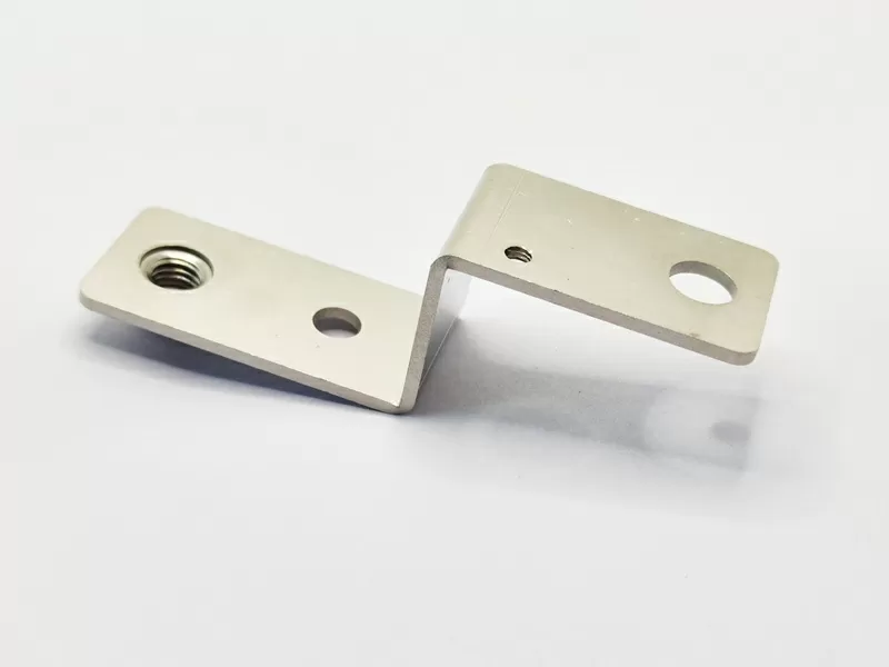 Industrial L-shaped Metal Right-Angle Brackets